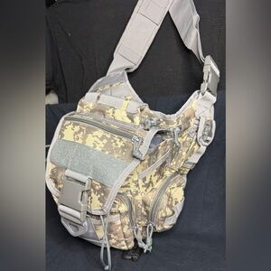 Startle Tactical Military Outdoor, Sports, Camera, Messenger Bag : New, no tags.